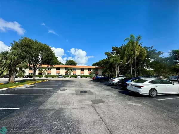 Wilton Manors, FL 33305,119 NE 19th Ct  #207G