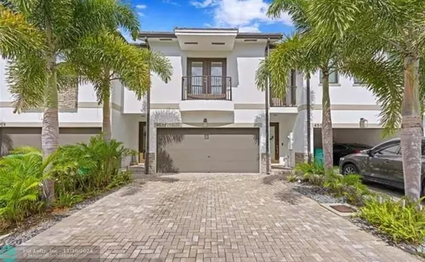 4507 E Aqua Bella Ln, Fort Lauderdale, FL 33312