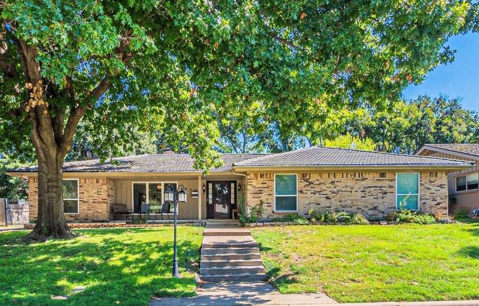 6305 Radstock Avenue, Fort Worth, TX 76133