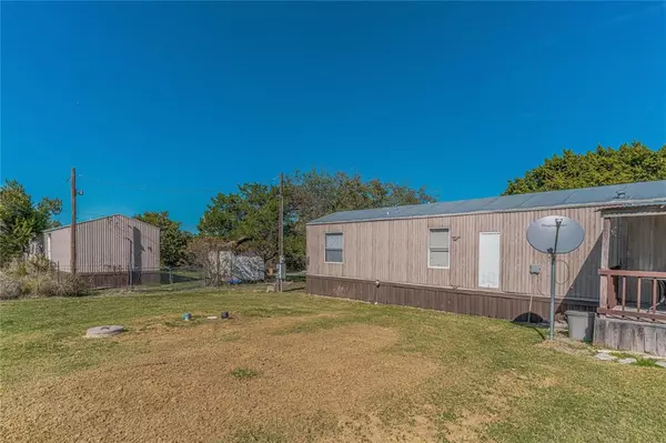 2526 Deer Trail, Granbury, TX 76048