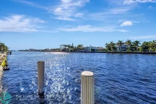 Pompano Beach, FL 33062,615 S Riverside Dr  #9