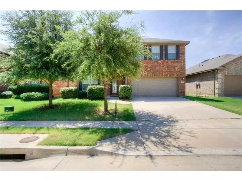 1352 Amazon Drive, Fort Worth, TX 76247