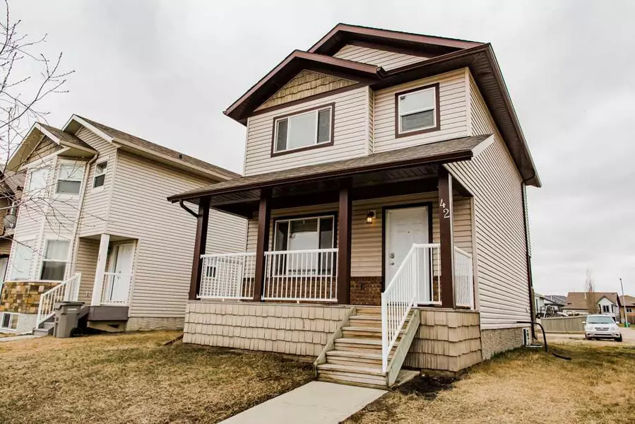 42 Pinnacle ST, Grande Prairie, AB T8W 0A9