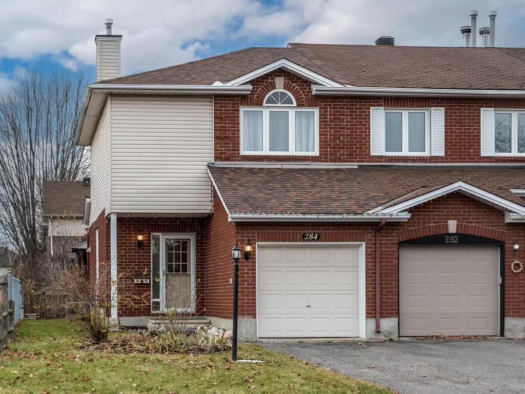 Barrhaven, ON K2G 6B8,284 Stoneway DR