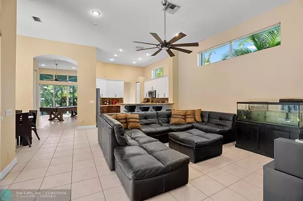 Coral Springs, FL 33071,372 NW 118th Ter