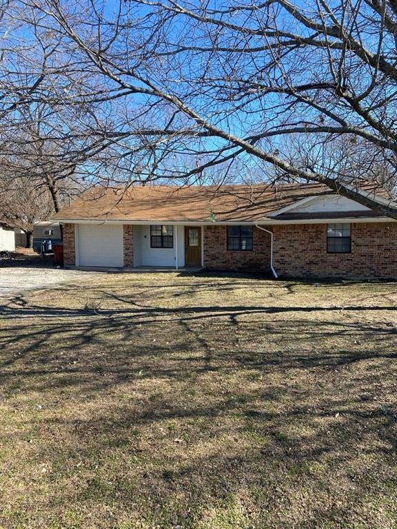 851 N John Douglas Road, Van Alstyne, TX 75495