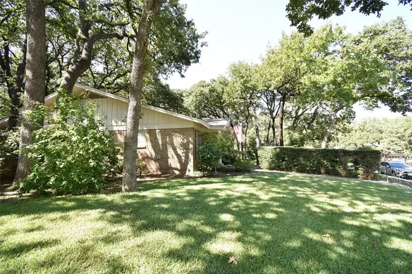 Arlington, TX 76013,3106 Woodford Drive