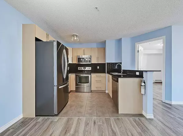 Calgary, AB T3K 0M3,60 Panatella ST NW #2304