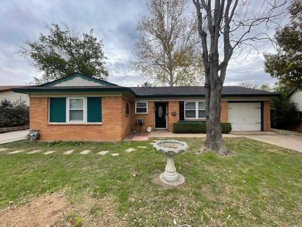 709 Oak Drive, Hurst, TX 76053