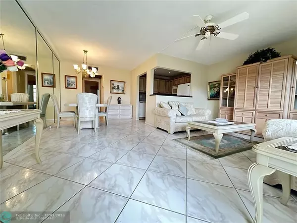 Deerfield Beach, FL 33442,389 Grantham F  #389