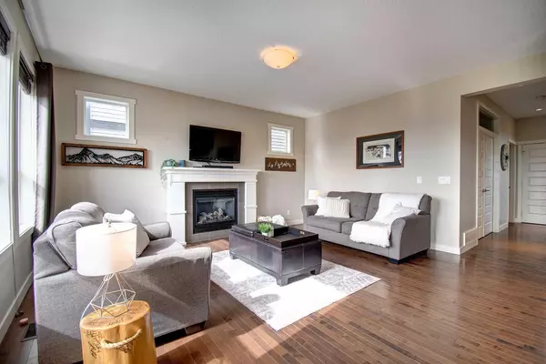 Airdrie, AB T4B 0S2,3 Williamstown LNDG NW