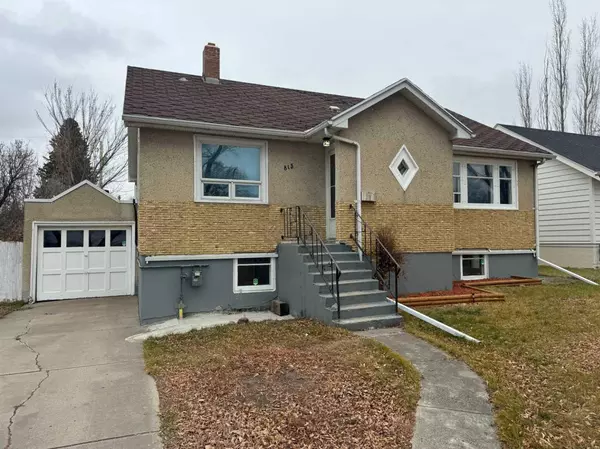 Lethbridge, AB T1J 2W9,815 13 ST S