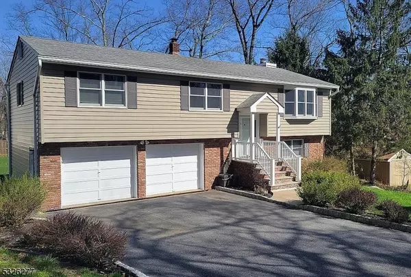 125 Harris Ave, Hopatcong Boro, NJ 07874