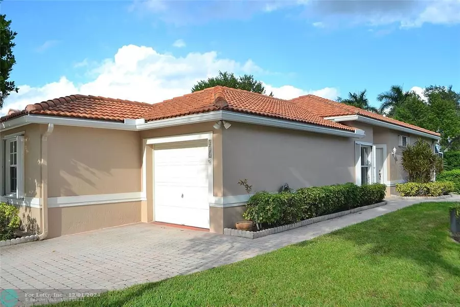 515 NW 129th Way, Pembroke Pines, FL 33028