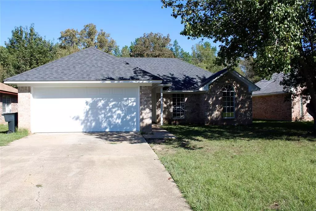 Shreveport, LA 71108,8109 Green Leaf Lane