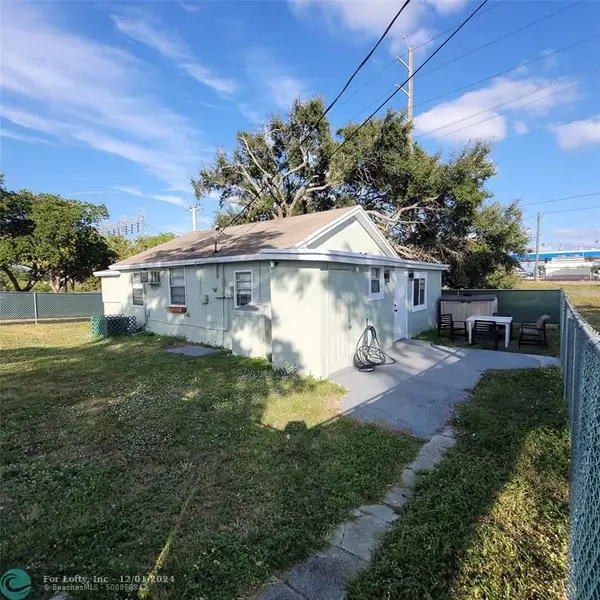 407 NW 3rd Pl, Dania Beach, FL 33004