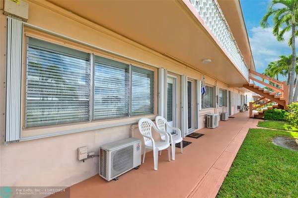 Hallandale Beach, FL 33009,925 SW 11th Ave  #J-6