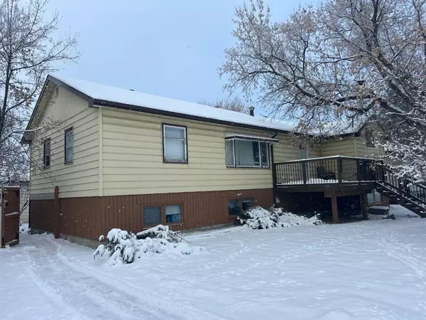 Airdrie, AB T4B 1R5,412 2 AVE Northeast