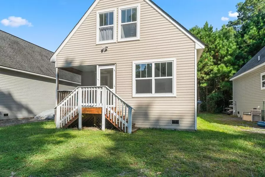 13 Davis DR, Reedville, VA 22539