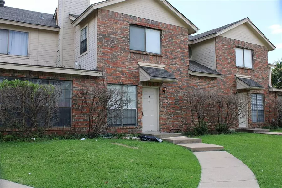 516 Rita Lane #B, Arlington, TX 76014