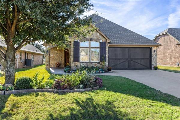 3305 Ferry Boat Lane, Granbury, TX 76049