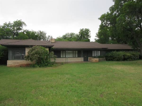 818 S Leggett Drive, Abilene, TX 79605