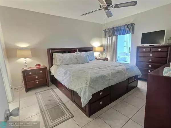 Hallandale Beach, FL 33009,1333 E Hallandale Beach Blvd  #313