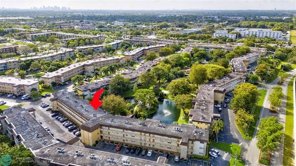 Lauderdale Lakes, FL 33313,5171 W Oakland Park Blvd  #207