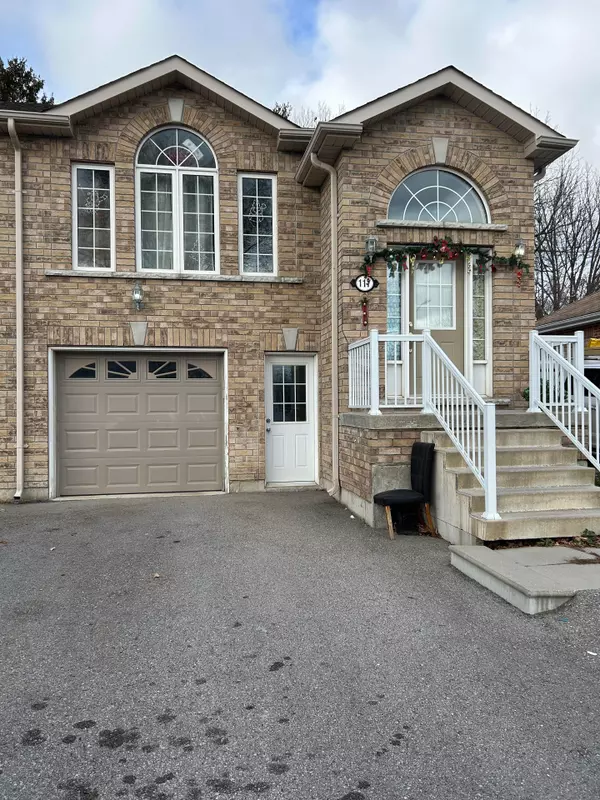 17 Frederick ST, Bradford West Gwillimbury, ON L3Z 1P7