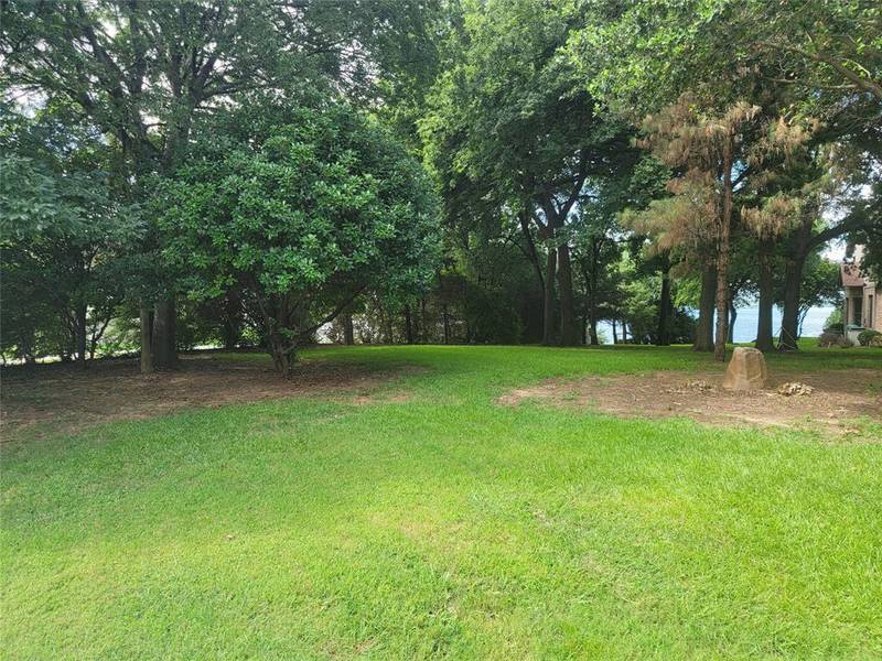 Lot 29 W Oak Shores Drive, Cross Roads, TX 76227