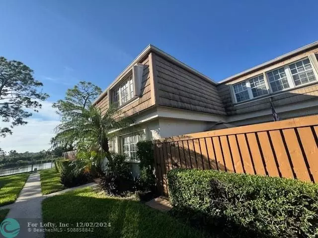 4290 Hazel Avenue  #A, Palm Beach Gardens, FL 33410