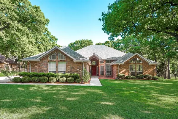 1300 W Oak Shores Drive, Cross Roads, TX 76227