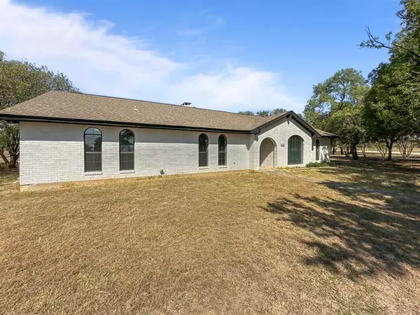 Runaway Bay, TX 76426,100 Bluebird Lane