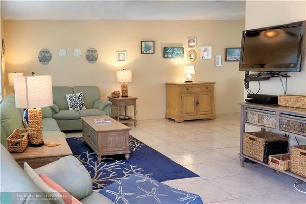 Lauderdale By The Sea, FL 33308,5400 N Ocean Blvd  #20