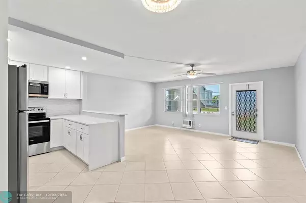 Deerfield Beach, FL 33442,273 Prescott  #273