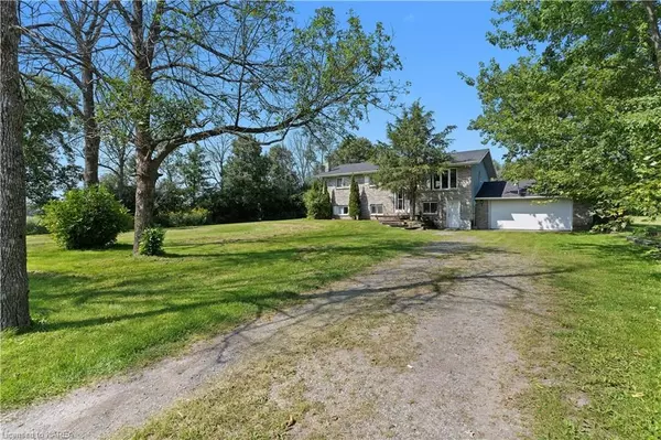 South Frontenac, ON K0H 1M0,2877 SUMAC RD