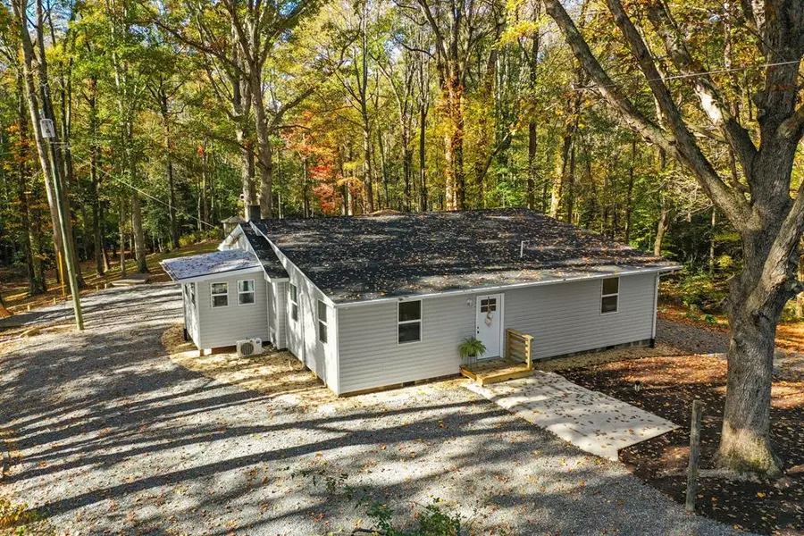 1276 Bryants Town RD, Farnham, VA 22460