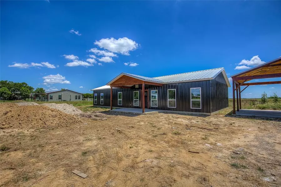 4340 Fm 1563, Wolfe City, TX 75496