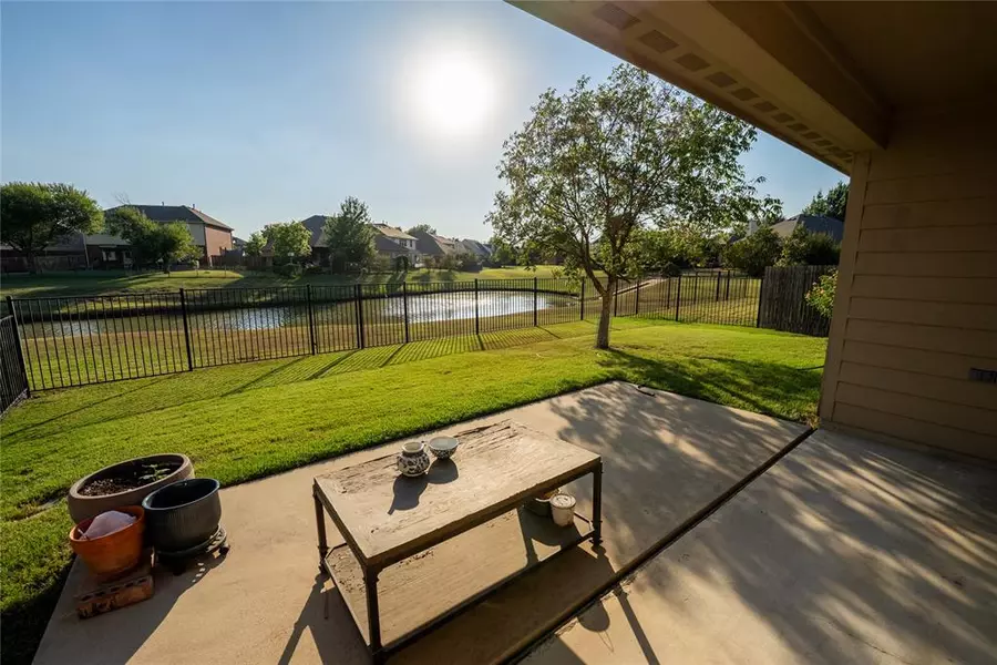 5717 Brookside Drive, Denton, TX 76226