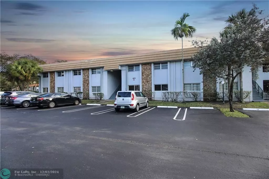 Coral Springs, FL 33065,8400 W Sample Rd  #203