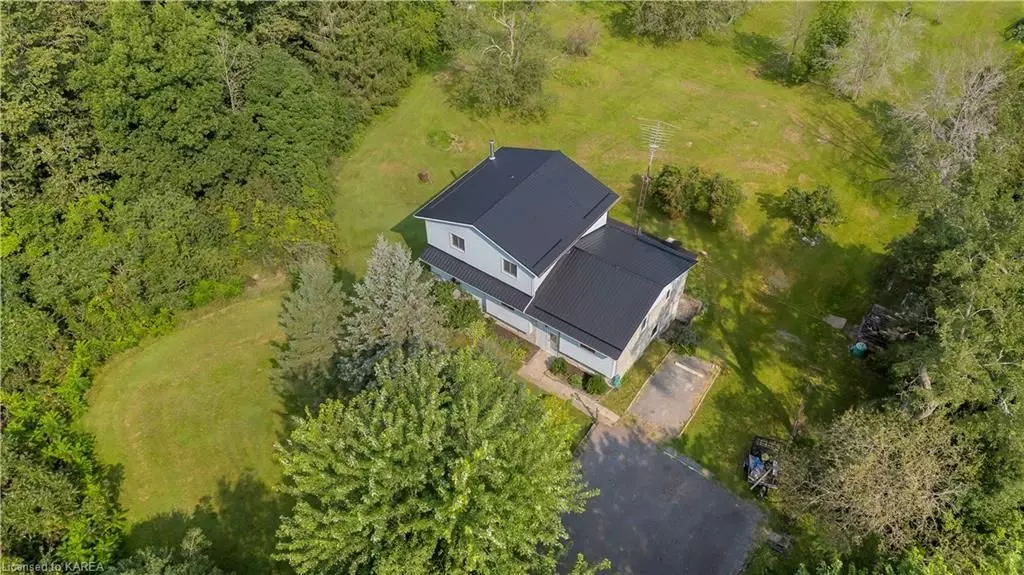 South Frontenac, ON K0H 1M0,2783 SUMAC RD