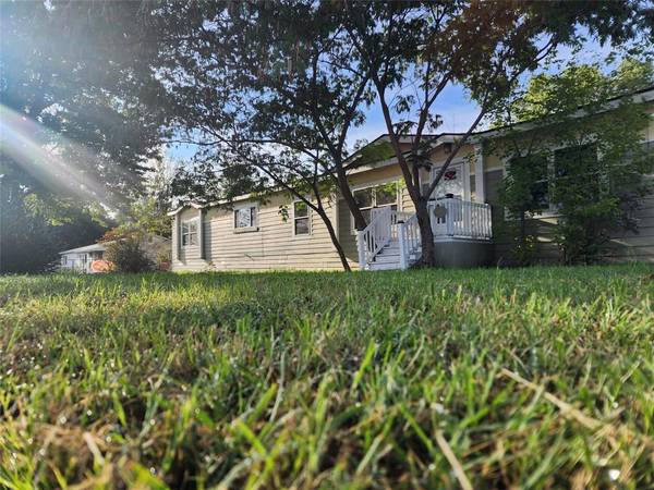 348 W Sipe Springs Road, De Leon, TX 76444