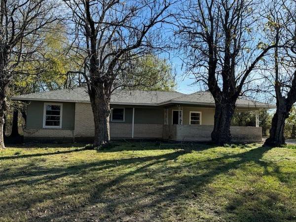 8463 State Highway 34, Ladonia, TX 75449