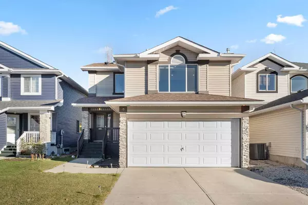 52 Shawbrooke MNR Southwest, Calgary, AB T2Y 3L8