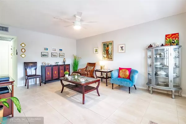 Deerfield Beach, FL 33442,458 Tilford U  #458