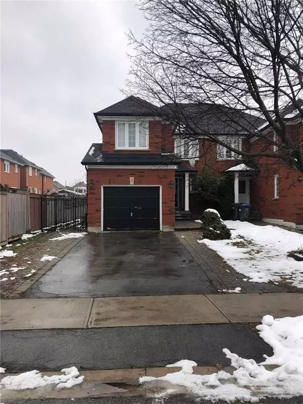 6 Palmolive ST #Basment, Brampton, ON L6R 1P4