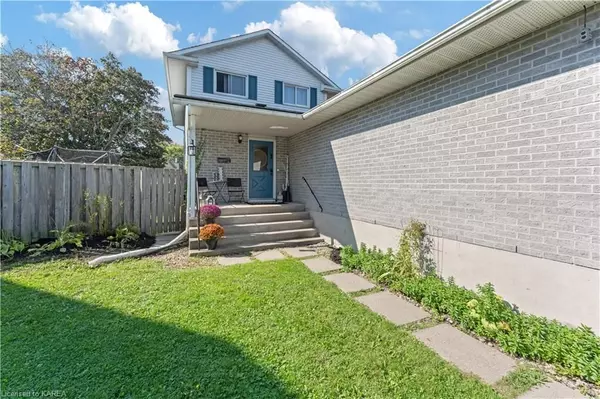 Kingston, ON K7K 6G8,4 ADLEY PL