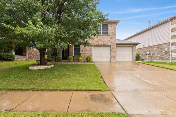 8512 Gray Shale Drive,  Fort Worth,  TX 76179