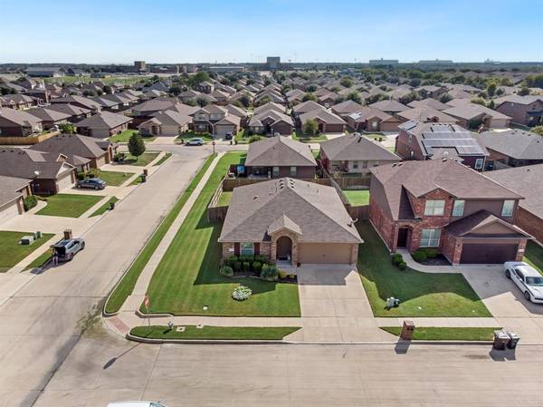 8236 Spotted Doe Drive,  Fort Worth,  TX 76179