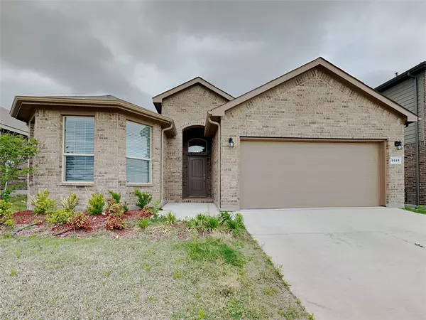 9444 Smiths Park Lane, Fort Worth, TX 76177